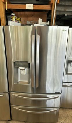 LG 3-Door Refrigerator (French Door Fridge) Stainless Steel - Water Dispenser, Fingerprint Resistant