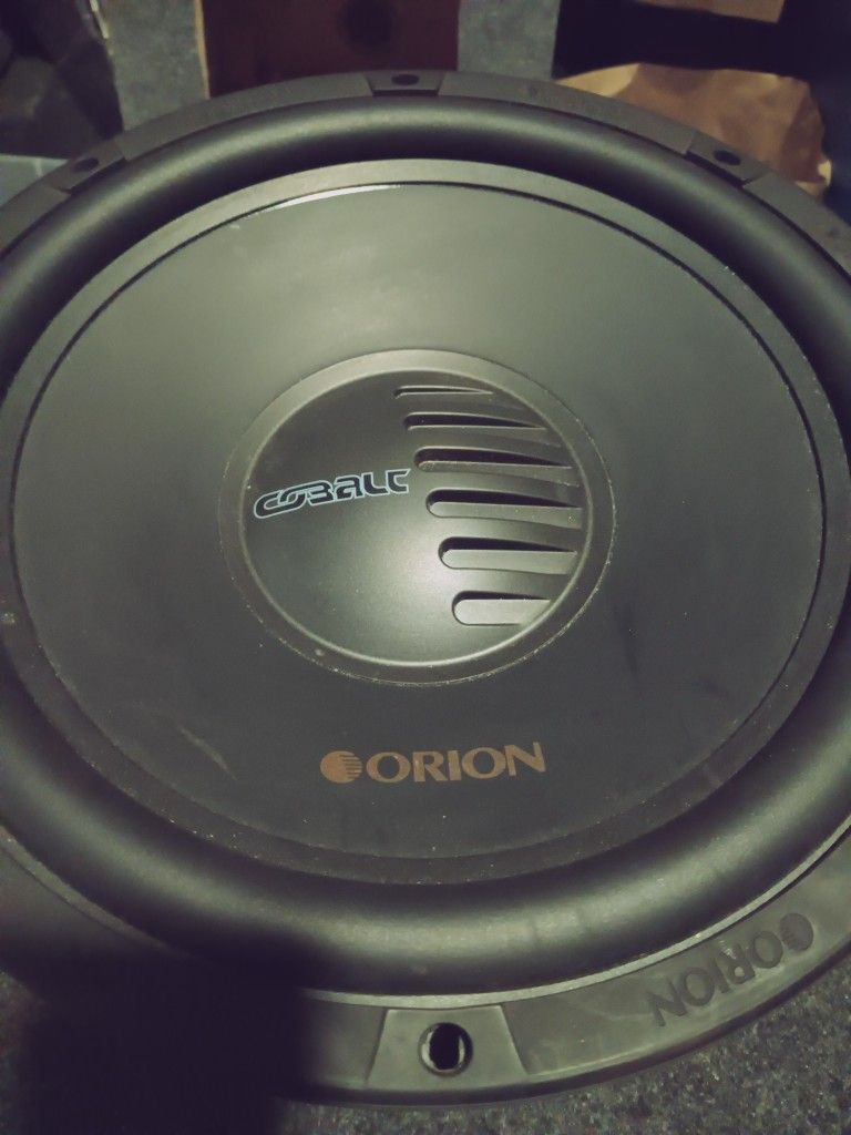 Orion audio 12 in 4 ohm 500 W subwoofer. Good condition...