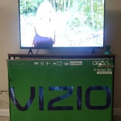 40 Inch Vizio Smart TV 