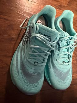 Sport shoes size 9