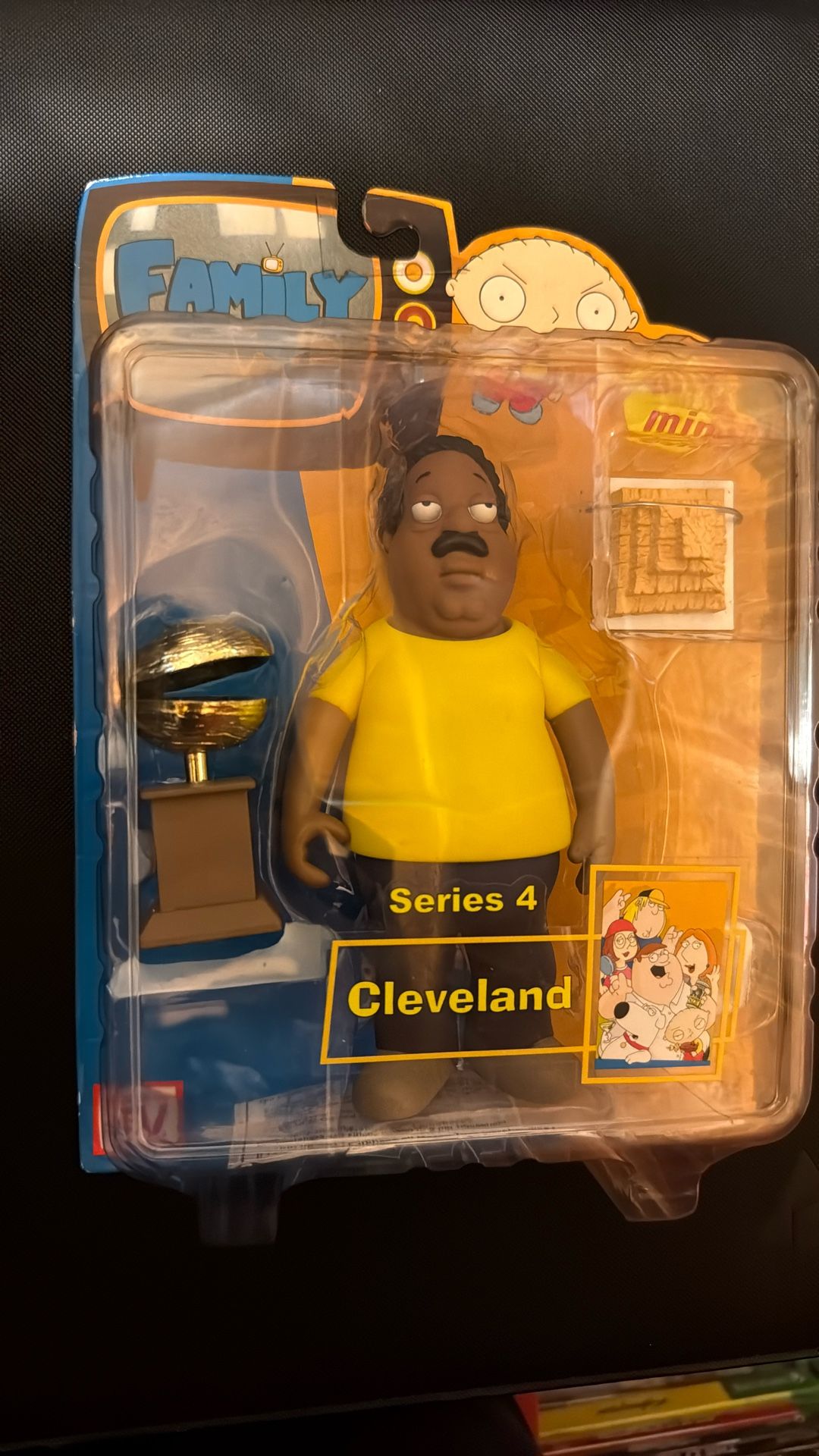 Mezco cleveland family guy figure