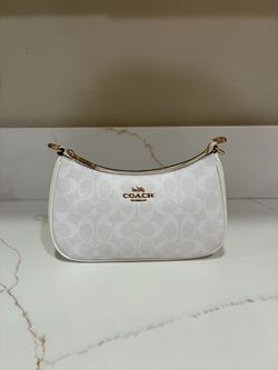 White coach bag for women