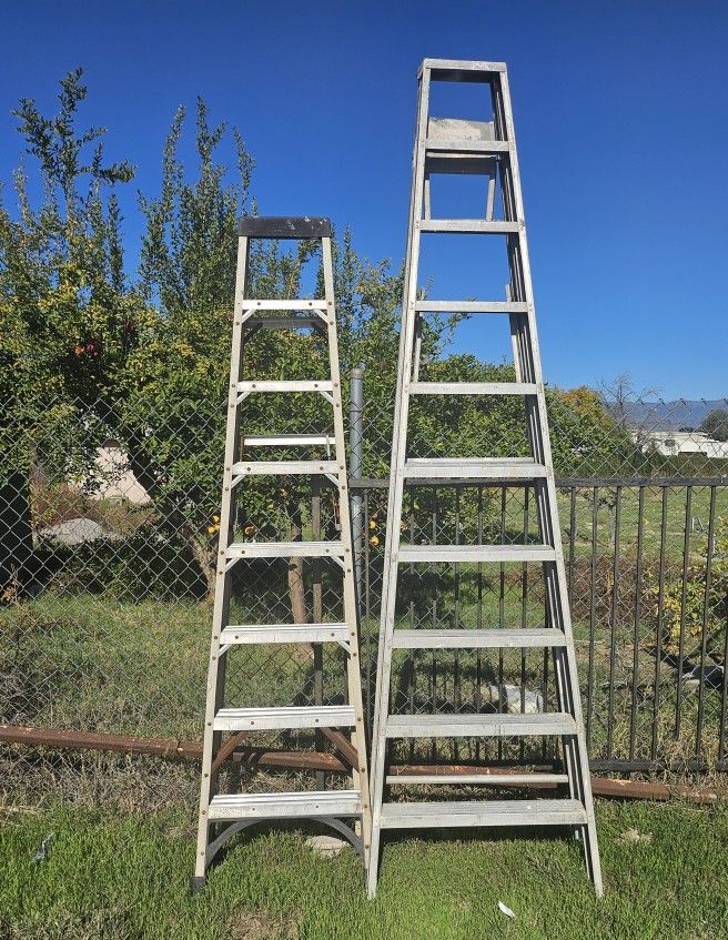 10 Foot And 8 Foot Ladder Combo