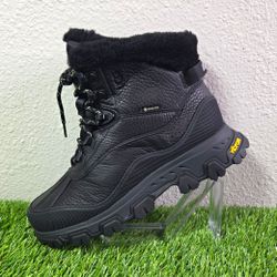 UGG Adirondack Meridian Hiker 1169031 Black Womens 8 GORE-TEX New