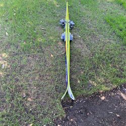 Fisher Snow Skies With Salomon SP 800 Bindings. Includes Carrying Case.