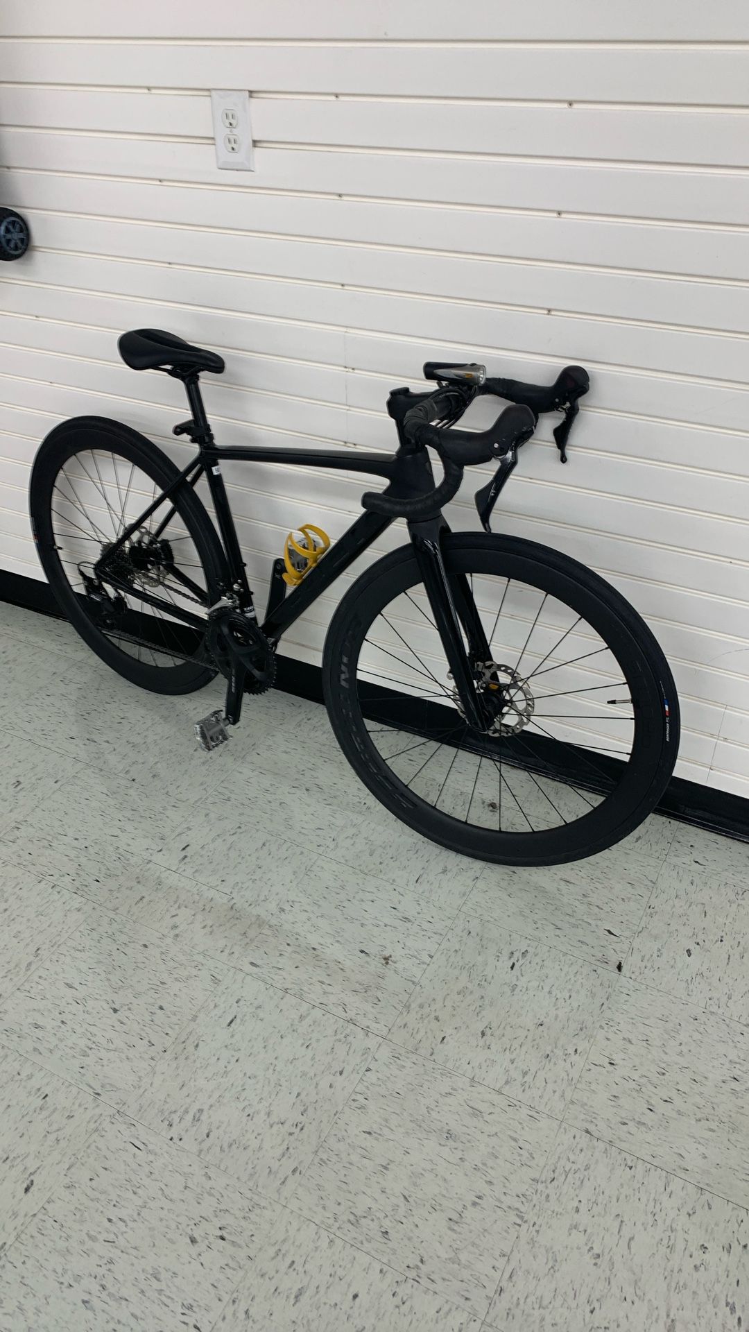 TREK EMONDA ALR5 2023 ***PRICE INCLUDES SALES TAX ***