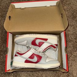Nike Dunk Low 9.5 MEN