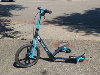 Razor DeltaWing Scooter