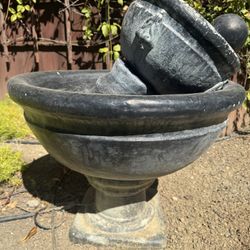 Bird Fountain cast stone / concrete