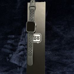 Apple Watch SE 44mm