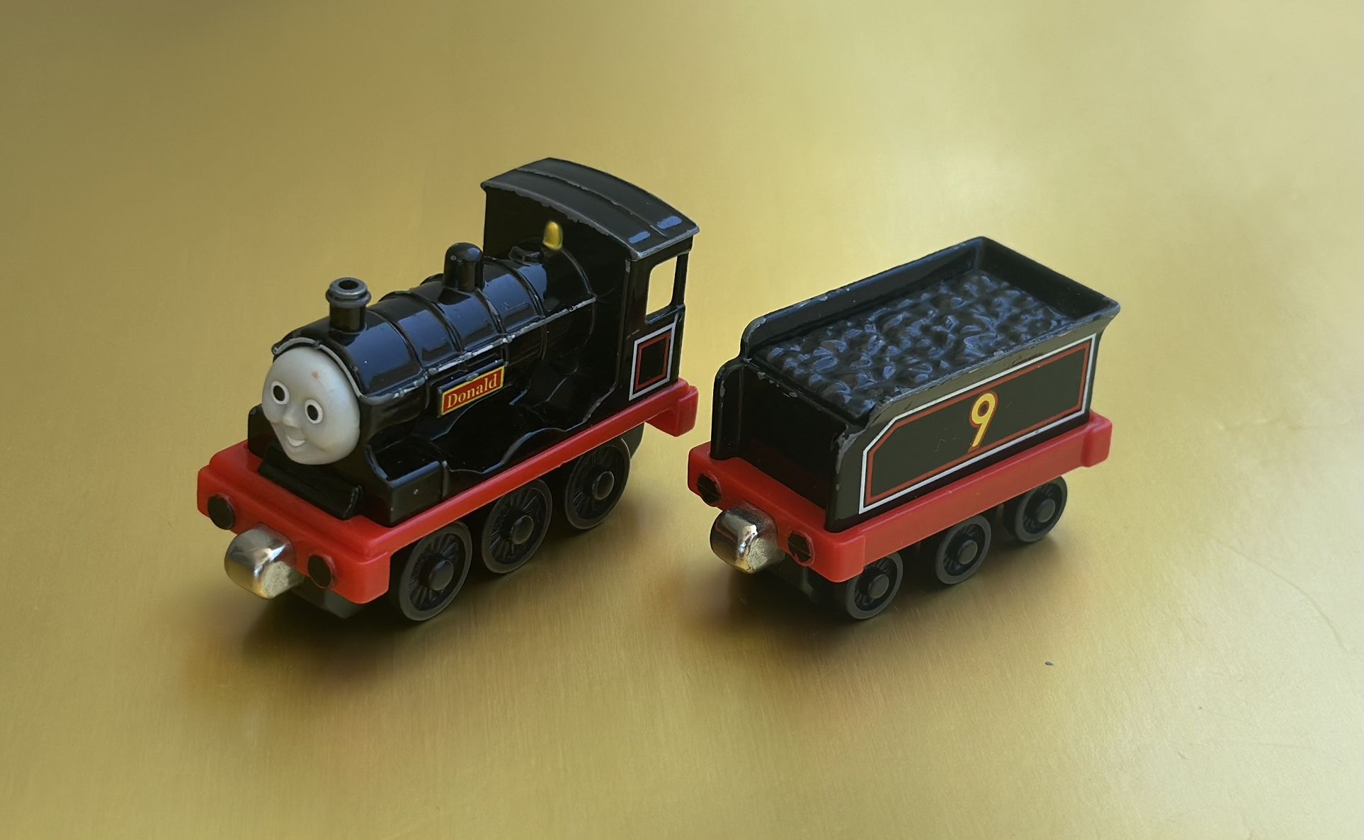 🛤️ Donald #9 Metal Die-Cast Train – Thomas & Friends Take Along 🚂✨