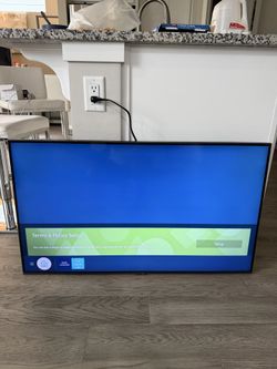 Samsung 43" Smart TV – Excellent Condition