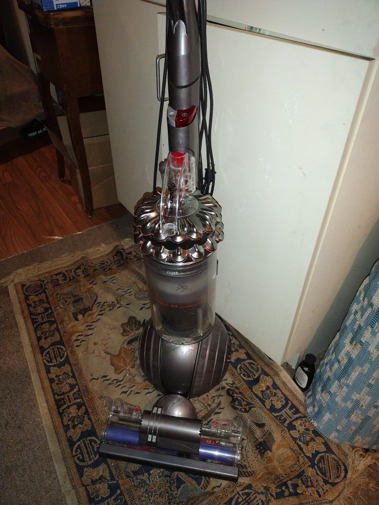 Dyson Cinetic Pet Vacuum Cleaner