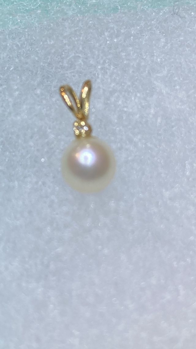 14k Real Gold Diamond Pearl Pendant 