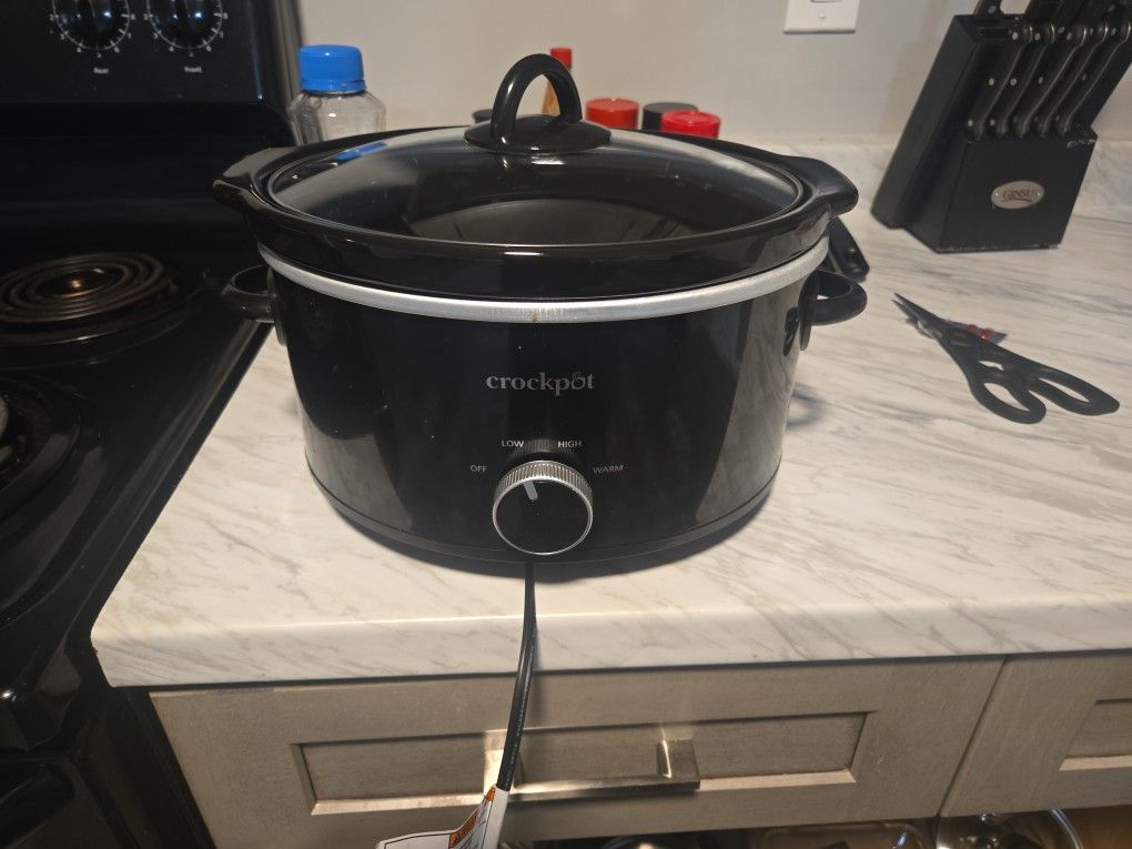 Crock Pot Needs To Be Gone Free !!!!!