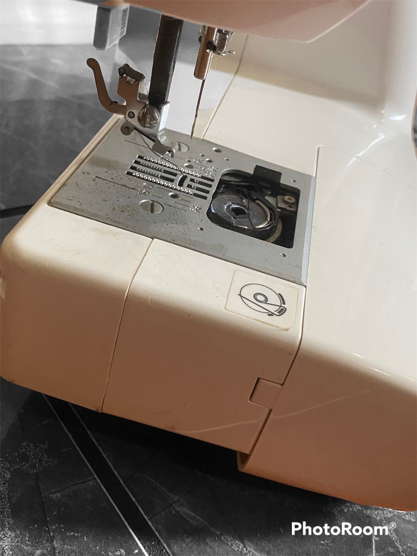 Singer Stylist Sewing Machine! for Sale in Longwood, FL OfferUp