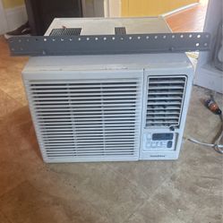 window AC unit