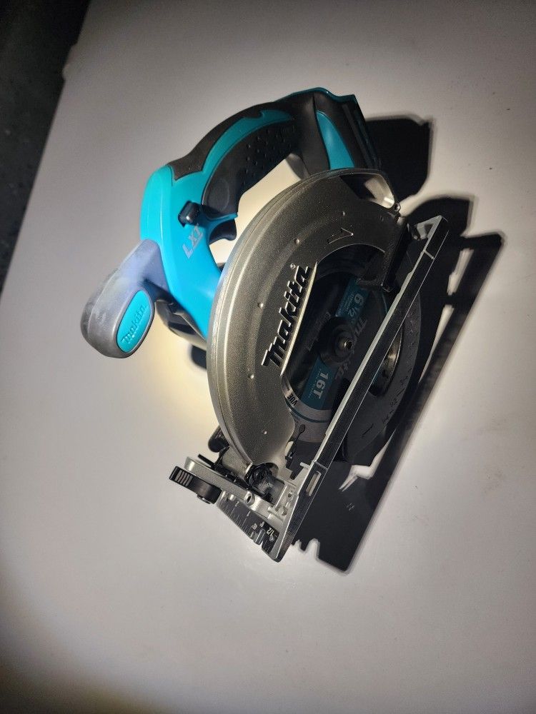Makita Circular Saw 18v