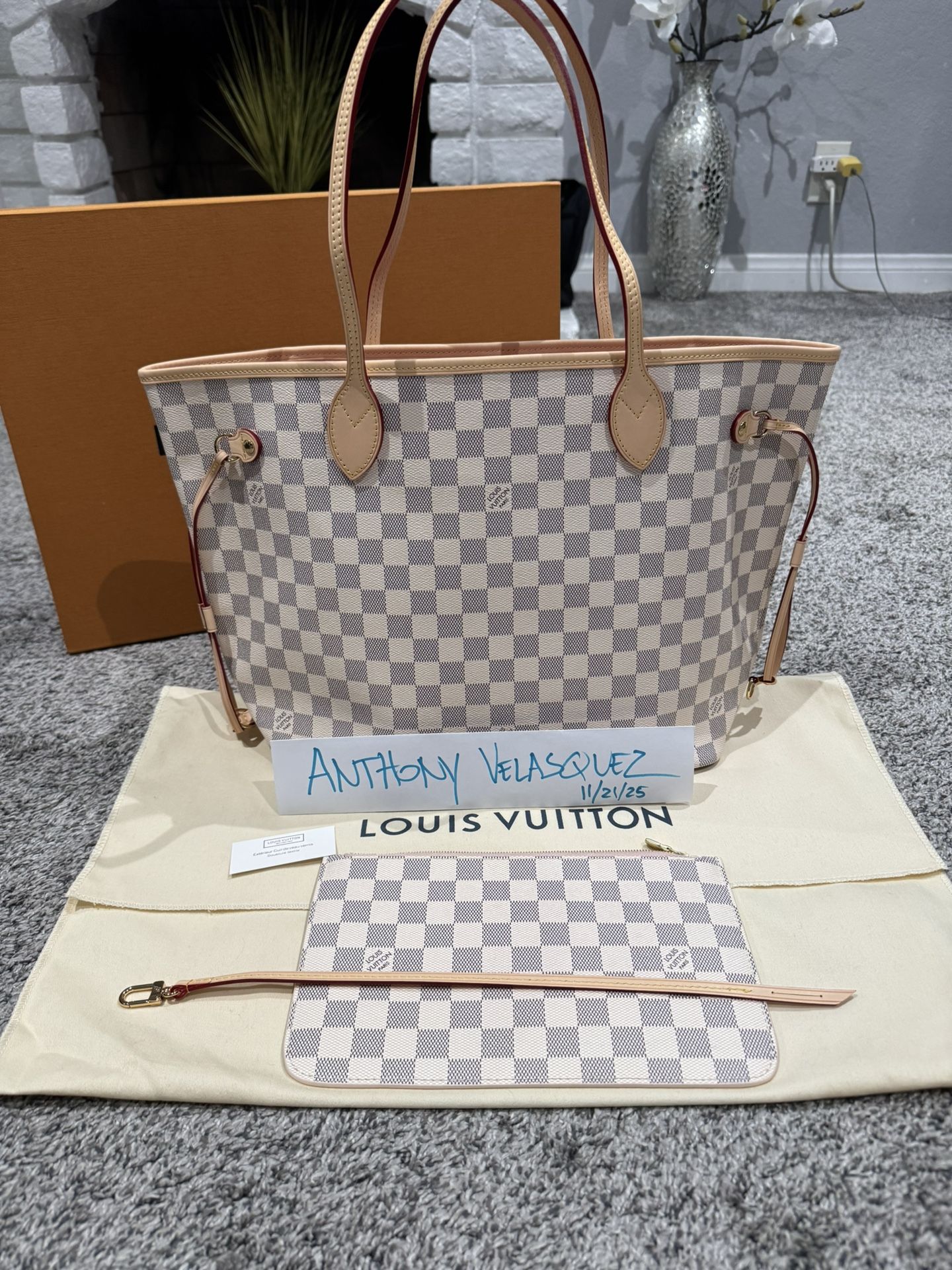 Louis Vuitton MM Neverfull Damier Azur