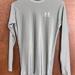 Under Armour Medium Long Sleeve