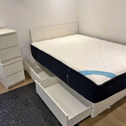 Full Size Bed