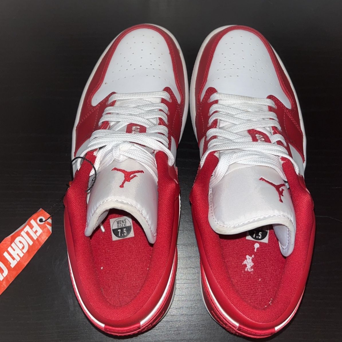 Air Jordan 1’s Low ‘Cardinal Red’ DS