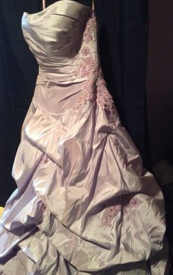 Allure Quinceanera Lilac dress $400