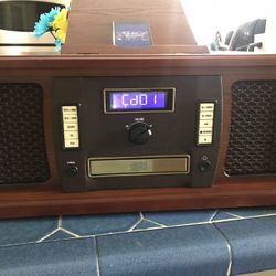 Brand: Innovative Balancing 4.0 out of 5 stars  7 Reviews Innovative Technology Vintage iPad Dock (ITVS-850i) Category: Docking Stations and Internet 