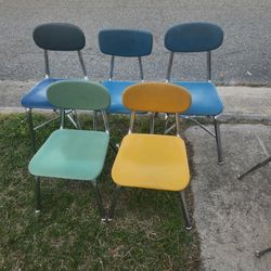 7 Random Chairs