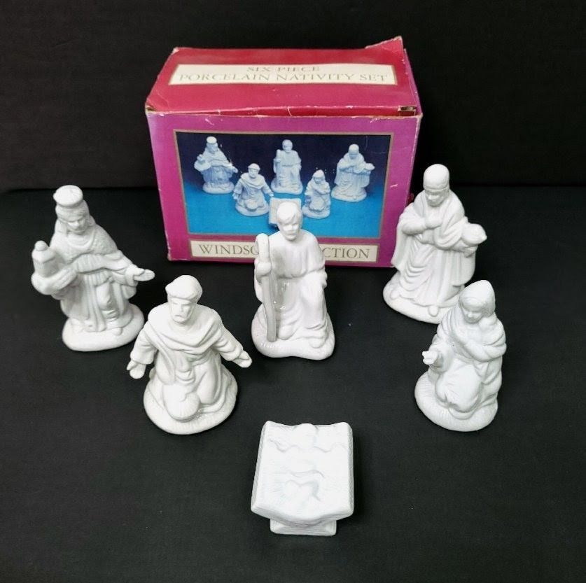 Porcelain Xmas Decorations Set Bone China Christmas Ornaments Windsor Collection Manjor Nativity Scene Statues Santa Claus Mary Jesus Apostles Jesus