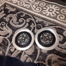 Silver https://offerup.com/redirect/?o=UGxhdGVkLkRlc2lnbg==.plaits.