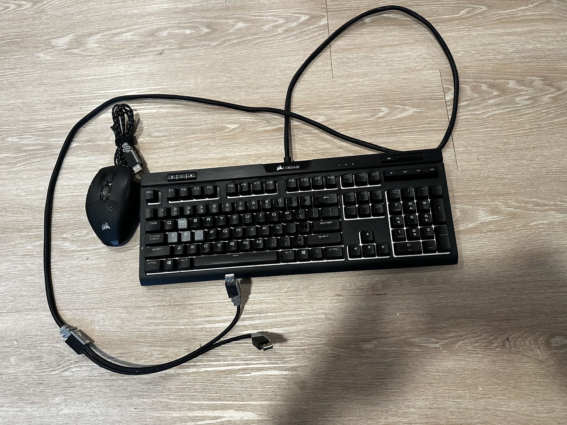 Corsair Mouse And Keyboard 