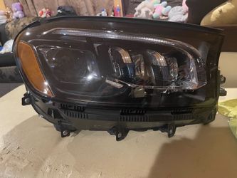Mercedes Benz headlight 2023 GLS (Right Side) OEM
