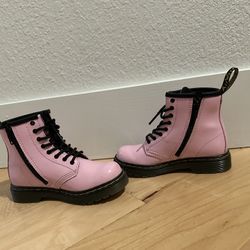 Dr. Martens Toddler  Size 10