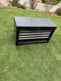 tool box 26”12”H16”