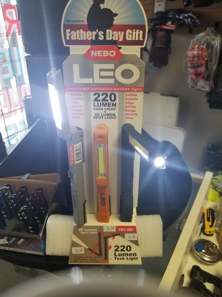 Super bright Nebo Leo Multi functional light Magnet