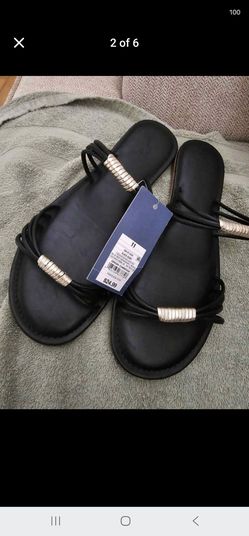 New womans size 11 black sandals (orig 24.99)