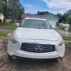 2016 Infiniti Qx70