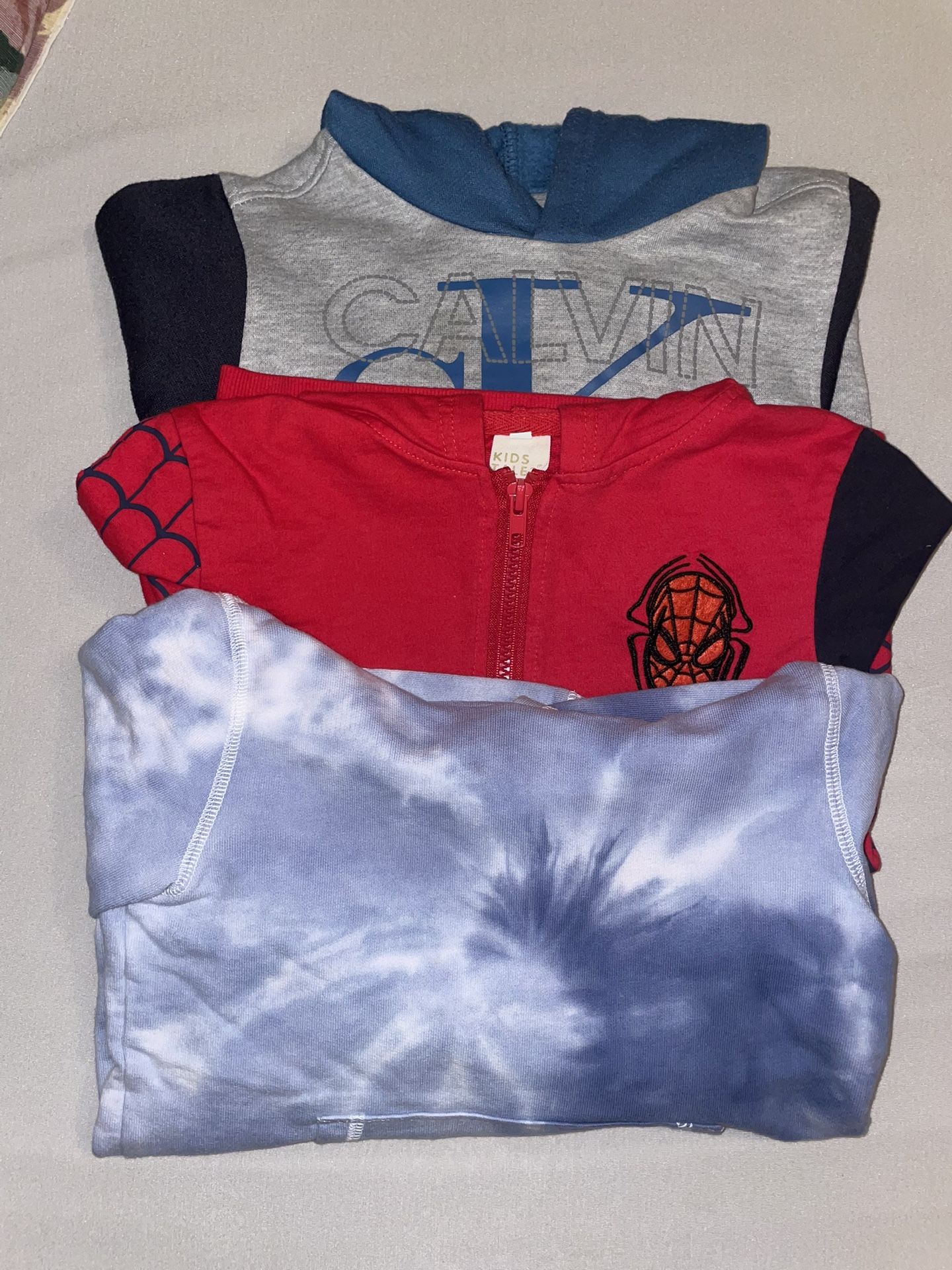 Boys 5 Hoodies & 1 Thermal Shirt. Size 5