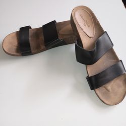 Universal Thread Women's Faux Leather Sandals Black Size 8.5 Thumbnail