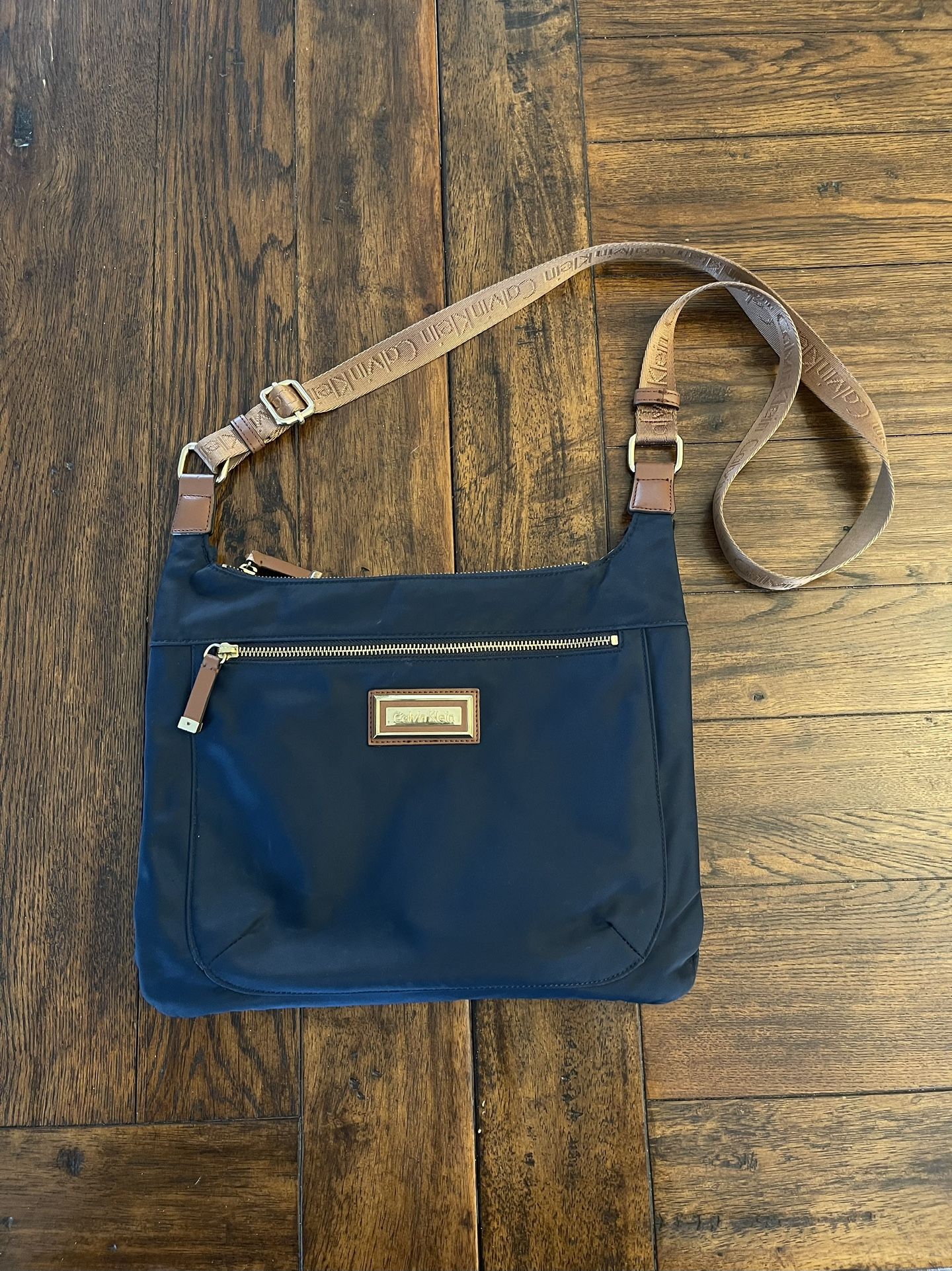 Calvin Klein Crossbody Messenger Bag