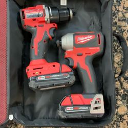 Milwaukee Drill And Impact Set