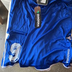 2 Soccer Shorts XL