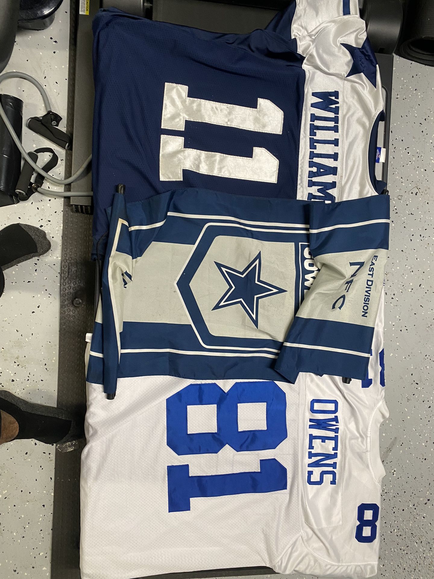 Dallas Cowboy Jerseys And Flag