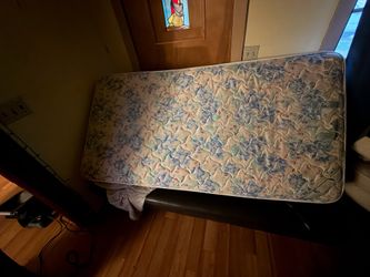 Full size mattress