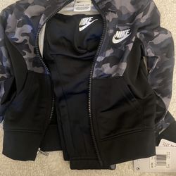 Nike / Carhart & Toddler Boy 2T 