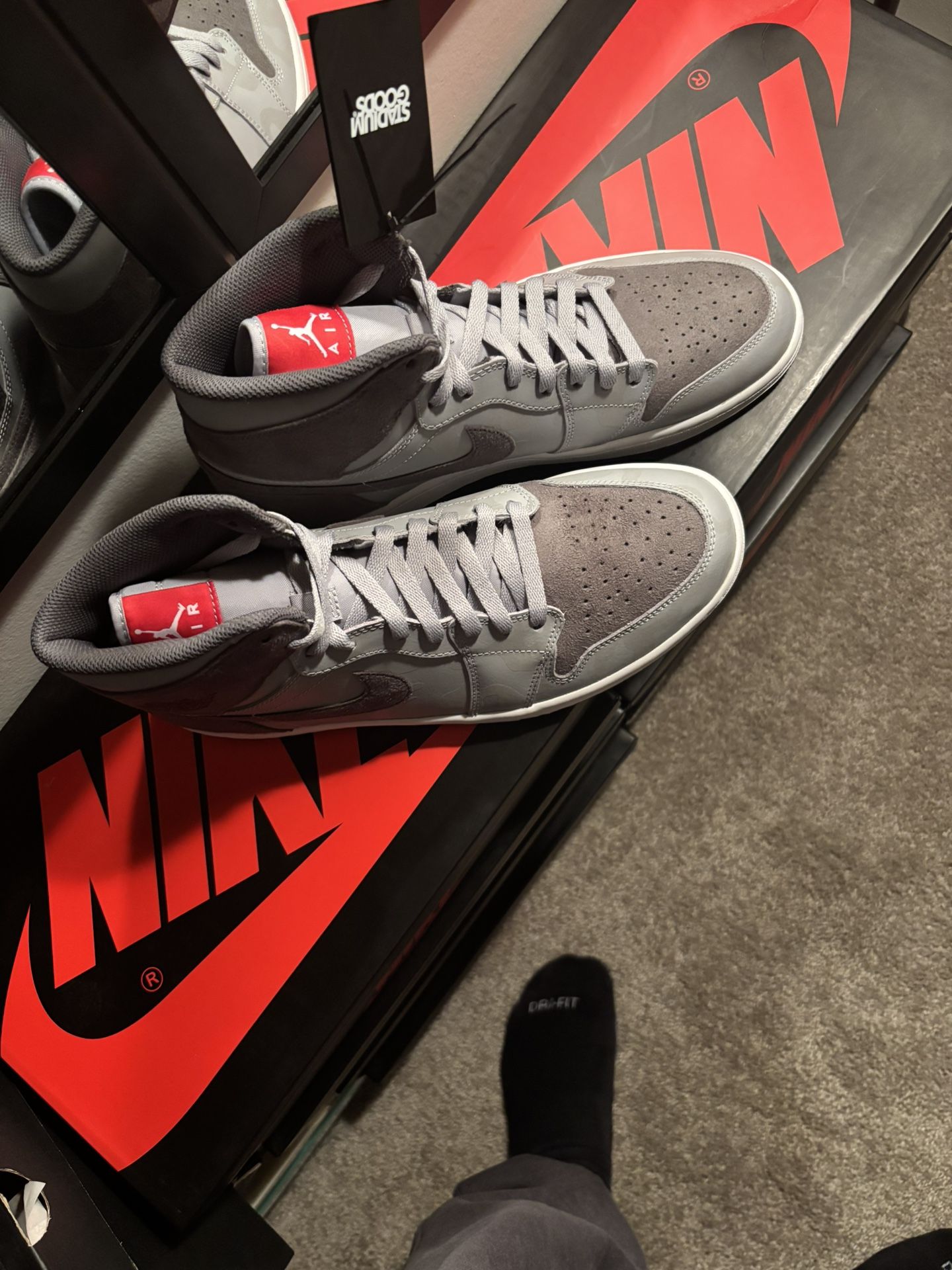 Air Jordan Retro 1 High Premium Grey Camo