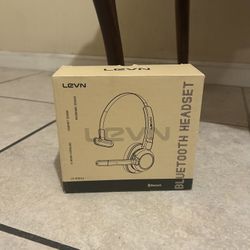 Wireless Headset with Boom Mic – Perfect for Office or Truckers