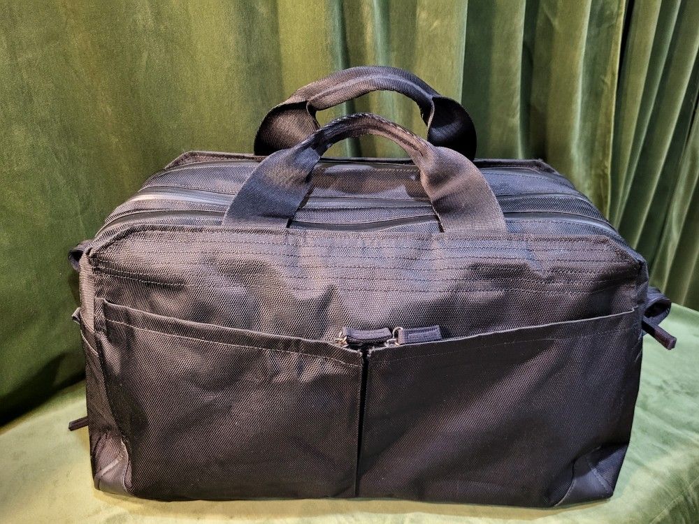 Pakt One Duffle