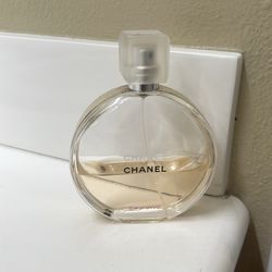 Chance CHANEL perfume half left